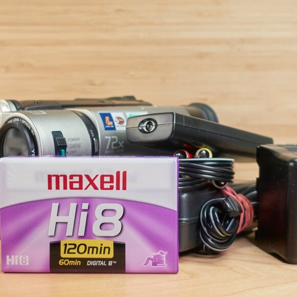 Sony Handycam DCR‑TR940 Hi8 Camcorder (NTSC) / Made in Japan / Tested & Working - Picture 2 of 9